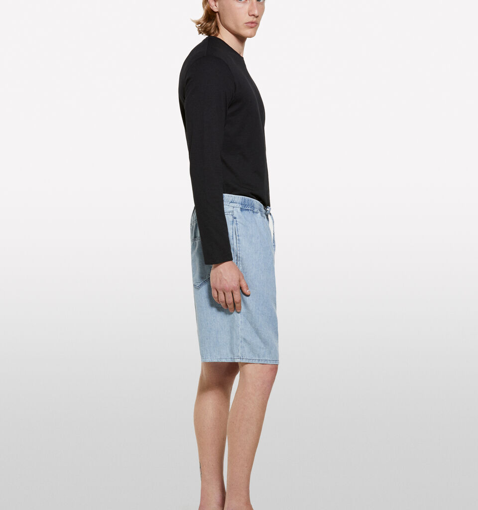 Langärmeliges T-Shirt slim fit in Schwarz - langärmeliges t-shirt für herren - Schwarz | Sisley image number 2